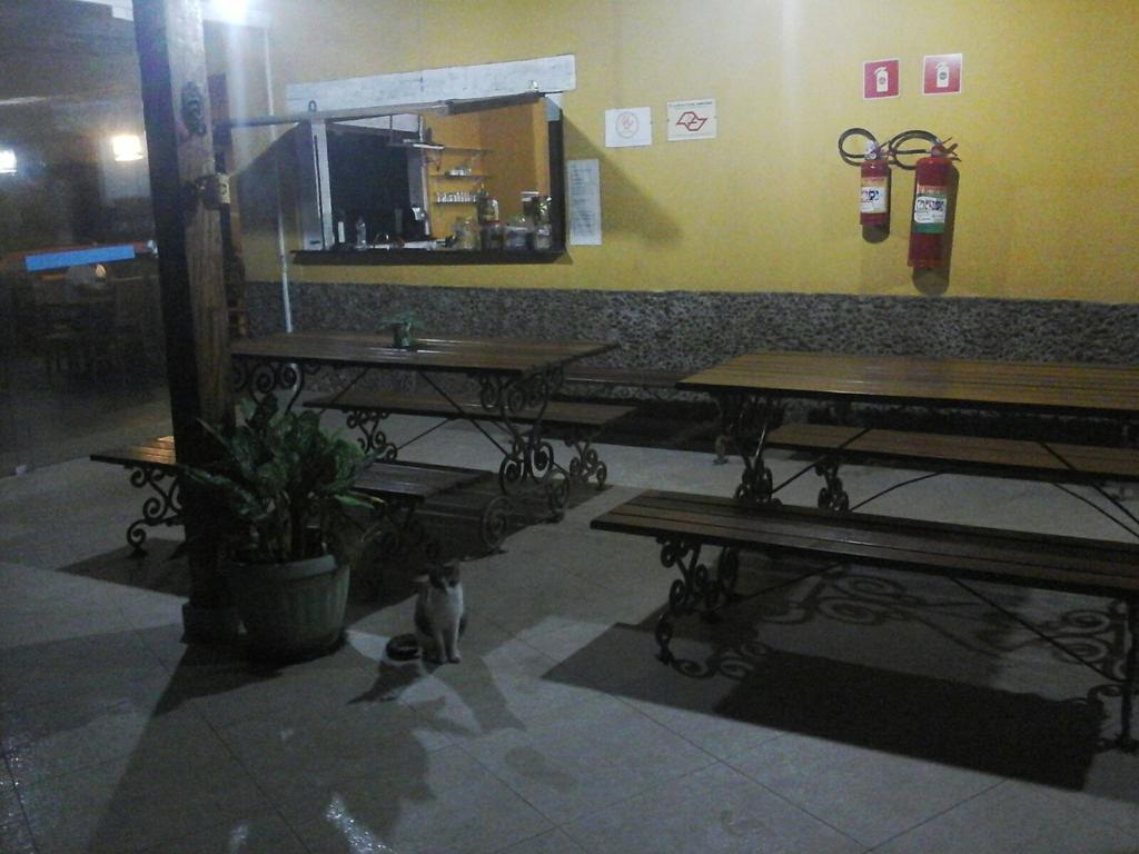 Tenis Clube Pensión Ilhabela